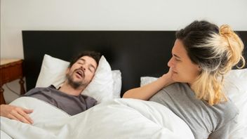 Mendengkur Saat Tidur Bisa Berbahaya, Ini Risikonya untuk Jantung