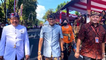 参加2022年巴厘岛艺术派对，旅游和创意经济部长桑迪亚加·乌诺：希望它能恢复旅游业和创意经济
