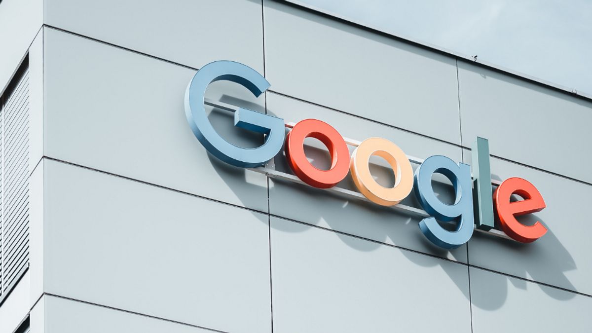 Googleはさまざまな部門から何千人もの従業員を解雇しました