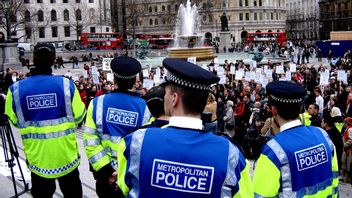 Polisi London Tangkap Lebih dari 140 Pelaku Kejahatan Jalanan dalam Operasi Jelang Natal