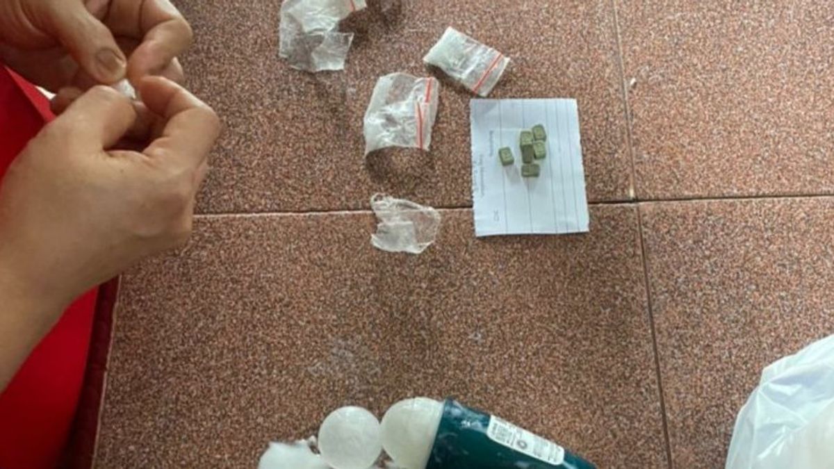 Bengkayang Prison Officers Thwart Methamphetamine Smuggling In Deodorant