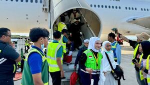 1,964 NTB Hajj Pilgrims Arrive In Indonesia