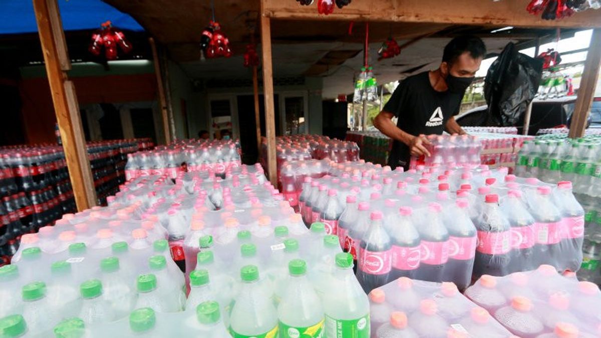 マランの学者は、政府がソーダとプラスチック物品を収集することに同意します, 理由は何ですか?