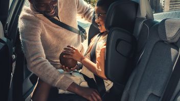 Volvo's Booster Seat Problem: Comfortable, Practical, But Still Lowering Pro-Contras