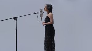 所以怀旧的事件,Utada Hikaru在YouTube频道The First Take上放弃了First Love