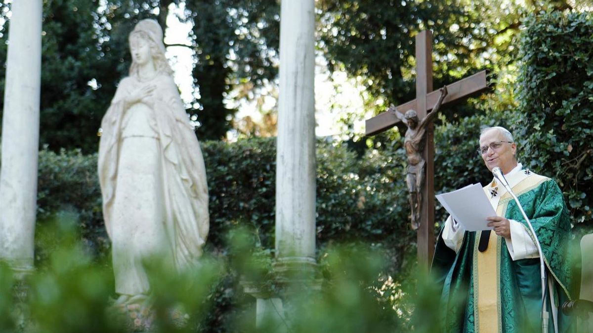 عرض البابا ليو على الرئيس زيلينسكي فاتيكان لاستضافة محادثات السلام