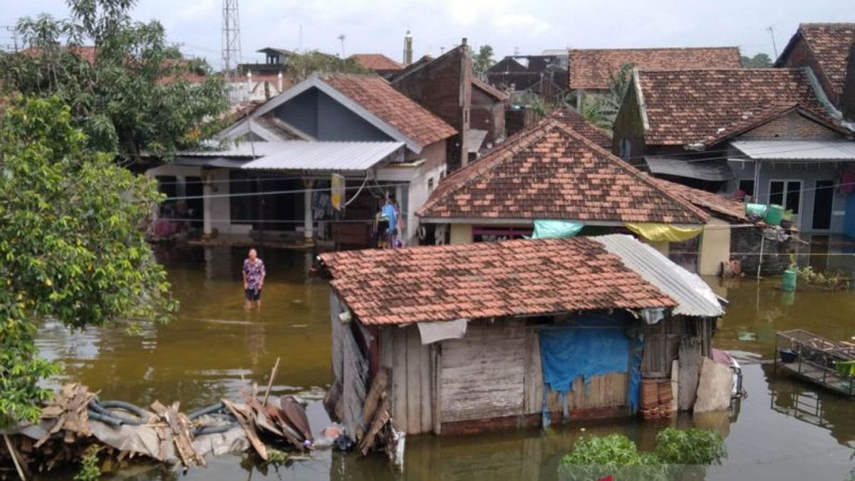 The Number Of Refugees Due To Floods In Kudus, Central Java Continues To Increase, As Of Today There Are 1,128 People