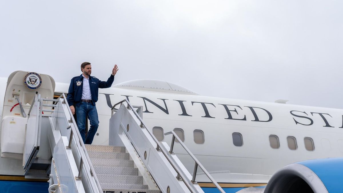 米国代表団を率いるバンゼ副大統領、イラン和平交渉に出席するためパキスタンへ出発