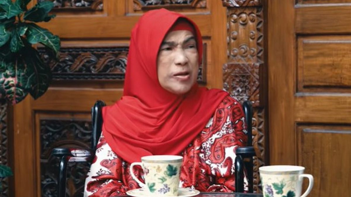 <i>Alhamdululillah</i>, Ratusan Juta Diterima Dorce Gamalama dari Megawati Soekarnoputri dan Presiden Jokowi 