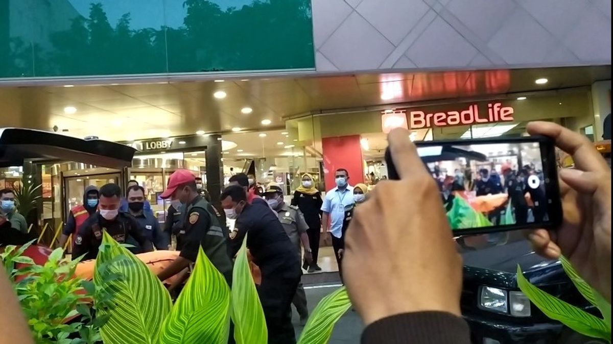 Pria Tewas Usai Loncat dari Lantai 4 Tunjungan Plaza Surabaya