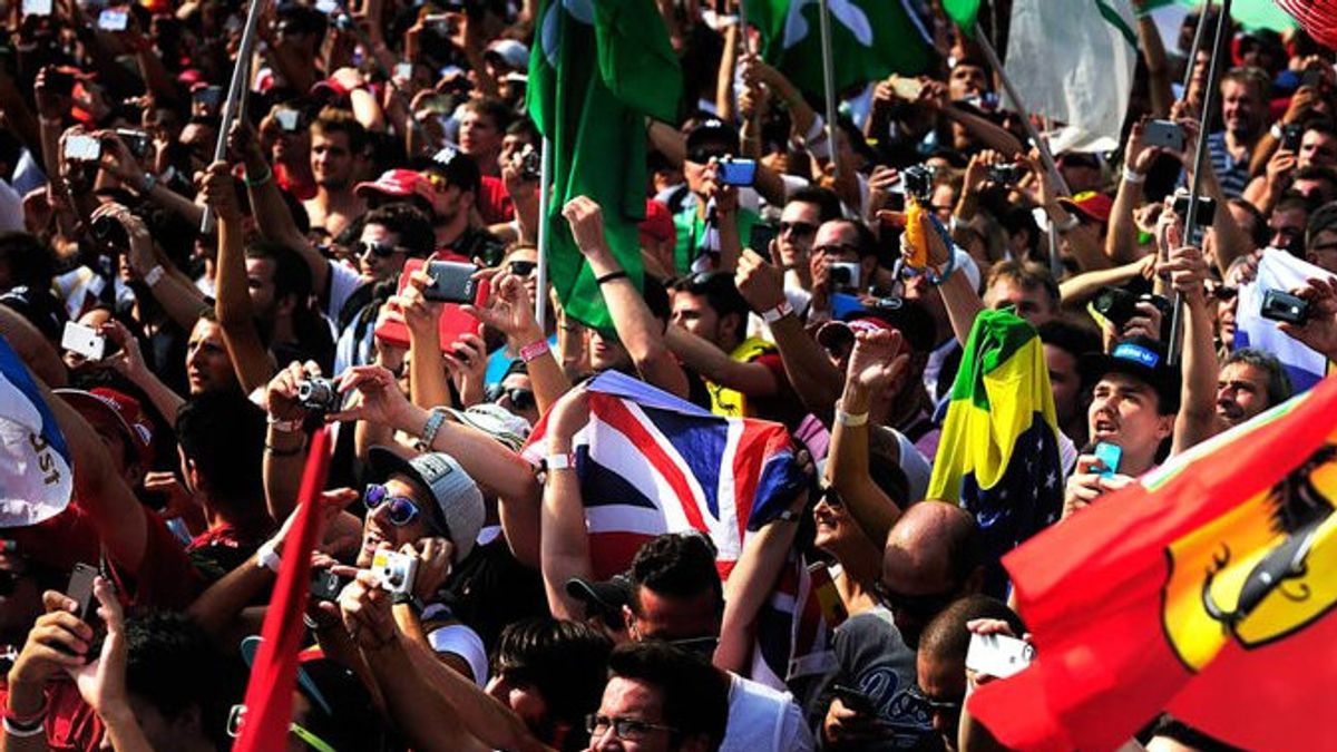 Penonton Menerobos Lintsan di Interlagos, FIA: "Situasi yang Tidak Dapat Diterima"