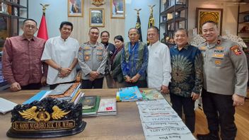 警察署長は、8月の会議を通じて統一PWIを奨励