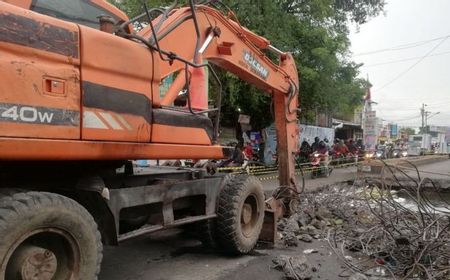 Pemkot Semarang Mulai Bongkar Jembatan Nogososro Atasi Banjir