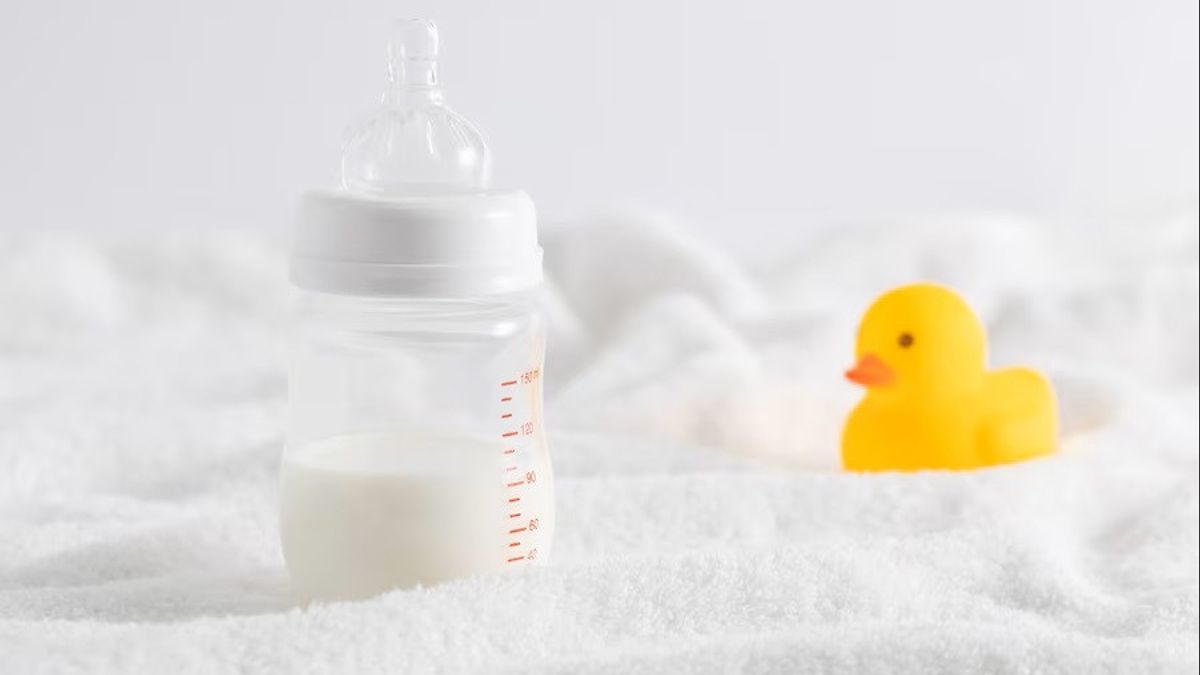 Tips Cuci Botol Bayi yang Bersih Agar  Bagi Kesehatan