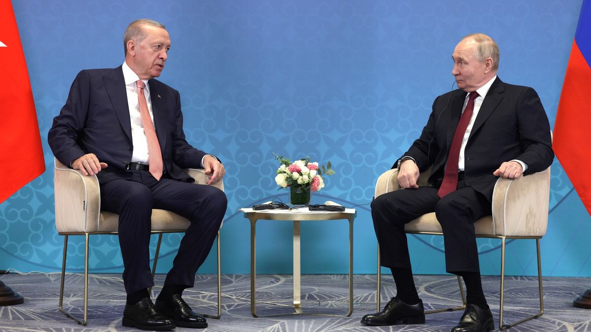 Pemimpin Turki Erdogan Tawarkan Bantuan Akhiri Perang Rusia-Ukraina saat Bertemu Presiden Putin di Astana