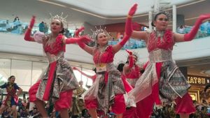 Lebih dari 8.000 Penari Ramaikan Indonesia Menari 2025 di Karawang