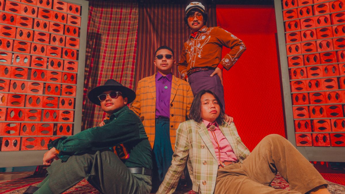in - The Panturas explore la nouvelle grâce à maxi singles “Knights of Hell” et “Soma Giaan”
