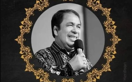 Profil Ade Manuhutu, Penyanyi yang Kemudian Memilih Jadi Pendeta