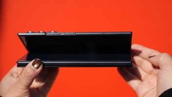 Samsung Siapkan Strategi Baru: Luncurkan Ponsel Lipat Lebih Lebar untuk Tantang iPhone Foldable Pertama