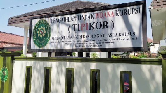 Sebanyak 4 Auditor BPK Didakwa Terima Suap Rp1,9 Miliar dari Ade Yasin