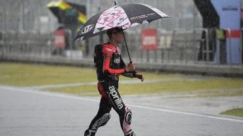 Lempar Helm ke Tribun Penonton MotoGP Mandalika Usai Dapet 1 Juta Pengikut Instagram, Espargaro: Janji adalah Utang!