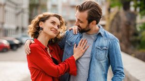 5 Langkah Kecil yang Bermanfaat Meningkatkan Hubungan dengan Pasangan