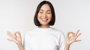 Atasi Stres dan Overthinking dengan Mindfulness, Cukup Lima Menit Setiap Hari