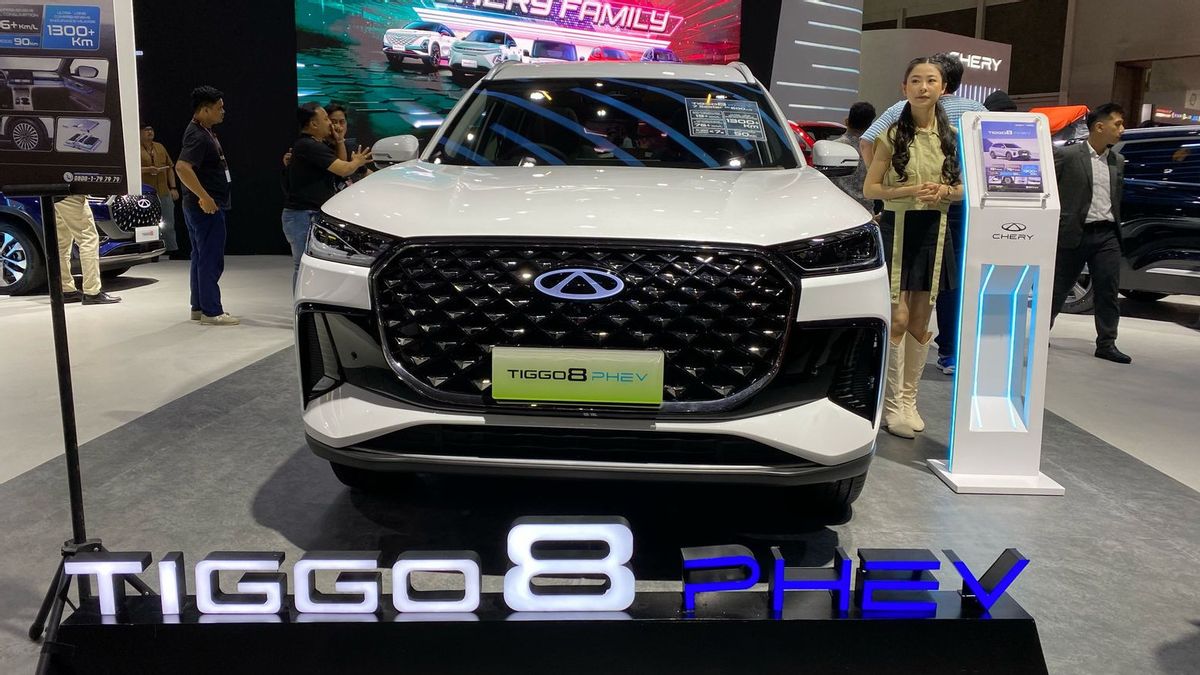 après avoir été exposé au IIMS, Chery Tiggo 8 PHEV est bientôt lancé en Indonésie
