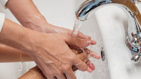 不注意にしないでください、COVID-19パンデミックが流行した後も手を洗う習慣は維持されなければなりません