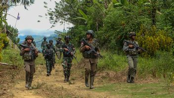 Brimob Madago Raya特遣队成员在追捕Poso恐怖分子时被冲走，sar团队进行搜索