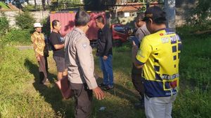 Usai Santap Sahur, Warga Tangerang Dibuat Heboh Tangisan Bayi Dalam Kardus di Semak Lahan Kosong