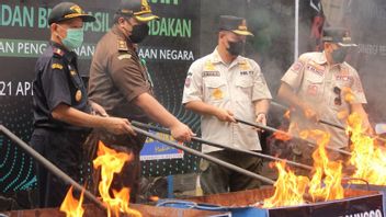1.4 Million Cigarettes And Illegal Goods Destroyed By Probolinggo Customs