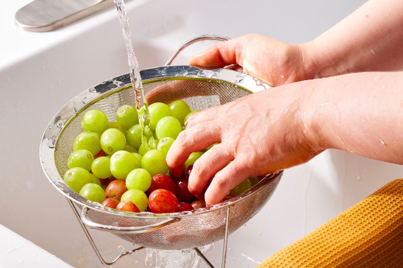 Vous craignez les déchets de pesticides? Consultez les conseils pour profiter des fruits en toute sécurité
