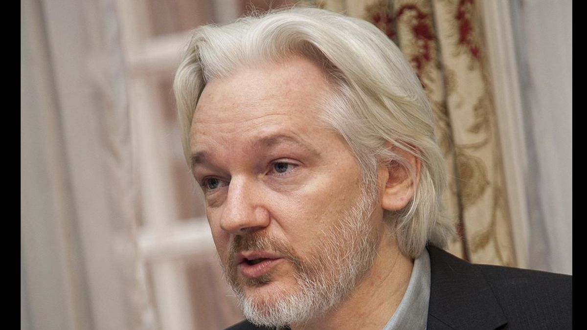 British Judge: WikiLeaks Founder Julian Assange's Case Cannot Be Extradited To The US