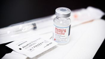医療専門家がモデルナのCOVID-19ワクチンを6〜17歳の子供に使用を支援