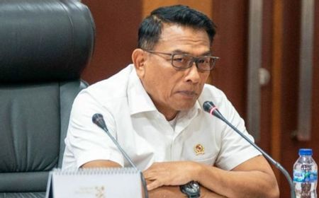 Buya Syafii di Mata Moeldoko: Meski Beliau Bisa Dapat Fasilitas Mewah tapi Tetap Bersahaja Naik KRL