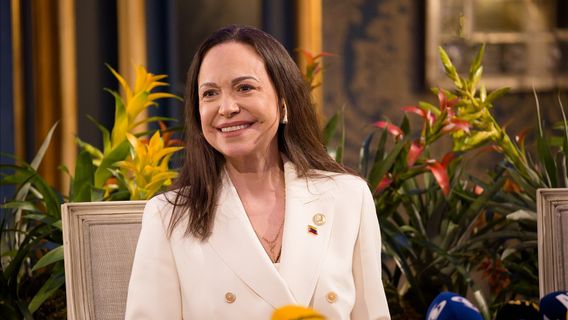 La figure d'opposition Maria Corina revient au Venezuela pour suivre la transition politique