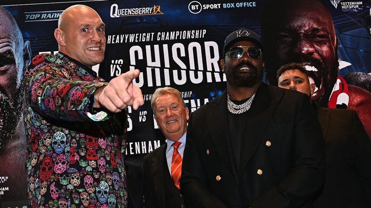 Derek Chisora Tuding Tyson Fury Curang dalam Duel Pertama Mereka