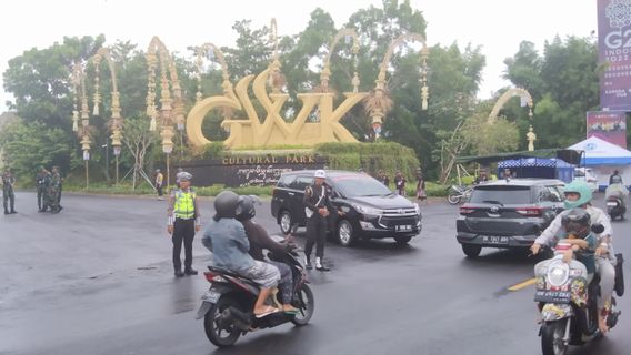 Traffic Arah GWK Bali Closed, Congestion OCCURs At By Pass Ngurah Rai Jimbaran