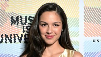 奥利维亚·罗德里格斯获得UMG x Reverb Amplifier奖