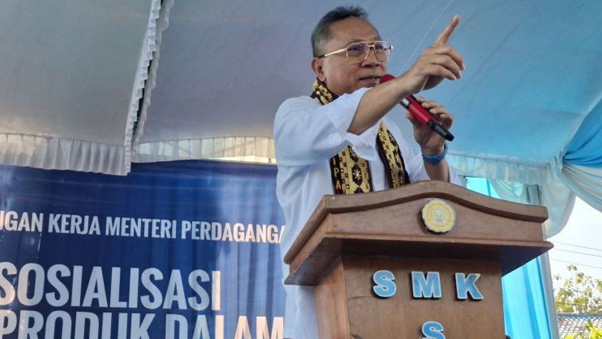 Mendag Zulhas Ajak Masyarakat Mau Beli Produk Dalam Negeri