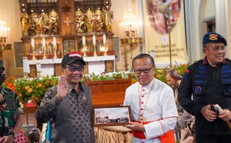 Datangi Katedral dan GPIB Immanuel, Mahfud MD: Momentum Natal Tegaskan Kembali Kehidupan dalam Keberagaman