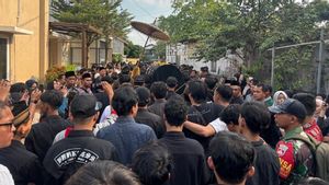 Kronologi Meninggalnya Mahasiswa Amikom Yogyakarta, Terjatuh Setelah Ditembak Gas Air Mata