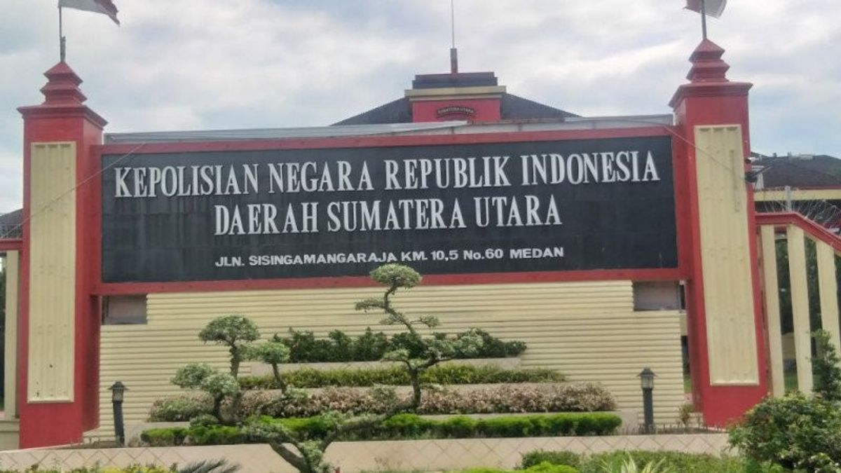 الديمقراطيون تقرير أستاذ أوسو لشرطة سومطرة الشمالية لهينا SBY