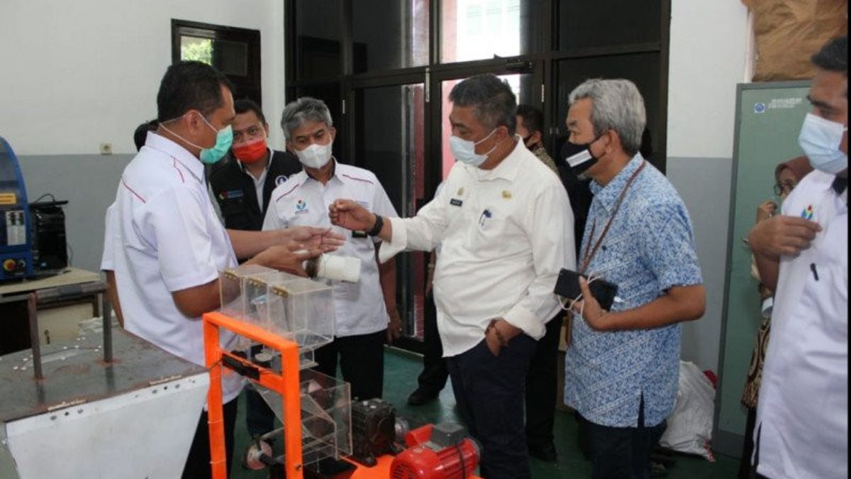 Pemkab Barru Bahas Lanjutan Kerja Sama Pembinaan IKM dengan Poltek ATI Makassar