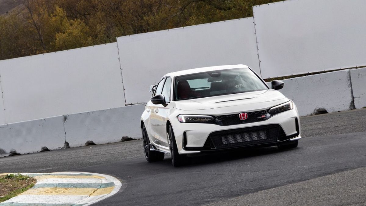 Many Civic Type R Fans Recently Become More Expensive