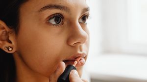 Keriput pada Bibir Bisa Muncul Lebih Cepat, Ini Saran Perawatannya dari Dermatolog 