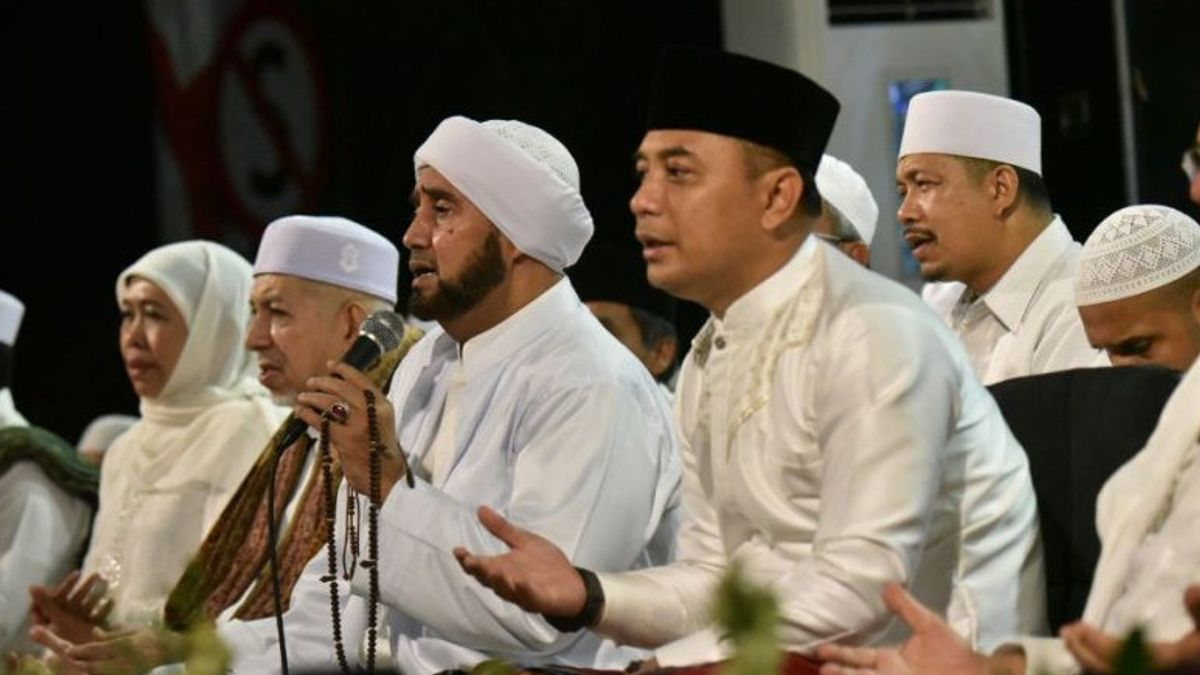 Wali Kota Eri Cahyadi Ingin Surabaya Bersholawat Digelar Setiap Bulan