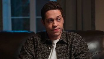 Comedian Pete Davidson Didakwa After Driving Recklessly And Crashing Into A Resident's House