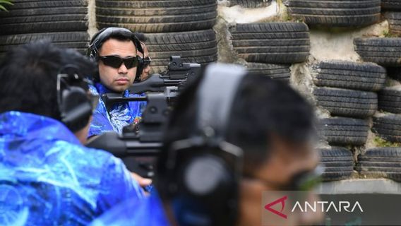 Raffi Ahmad's Excitement Participates In The 2022 Danpaspampres Cup Shooting Championship Exhibition